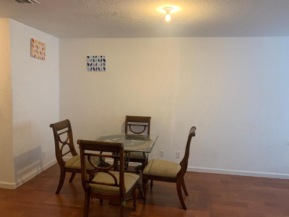 Bedroom Suite In Lauderdale Lakes Townhome Φορτ Λόντερντεϊλ Εξωτερικό φωτογραφία