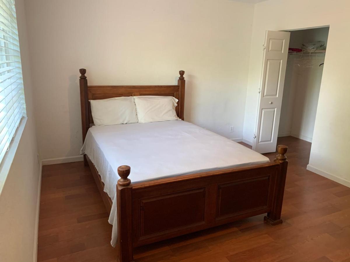 Bedroom Suite In Lauderdale Lakes Townhome Φορτ Λόντερντεϊλ Εξωτερικό φωτογραφία